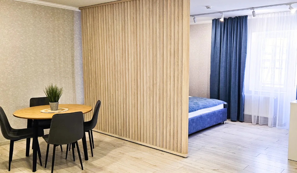 Two-Bedroom Apartment with Kitchen — image 2