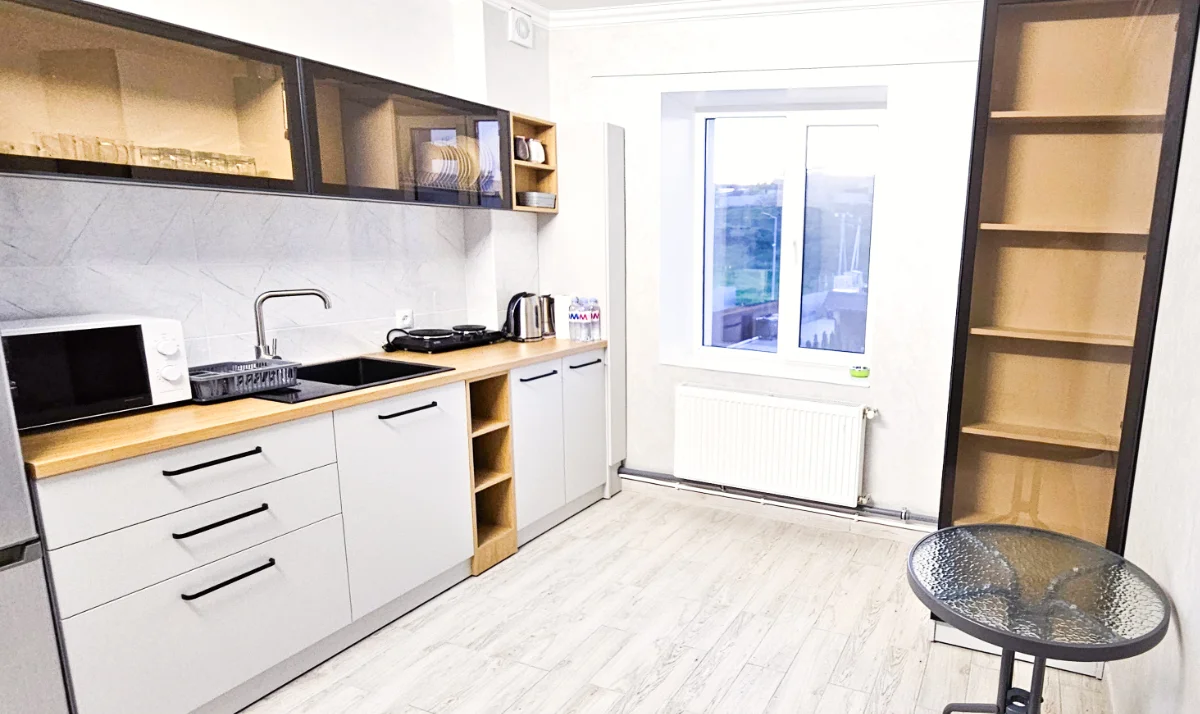 Two-Bedroom Apartment with Kitchen — image 5