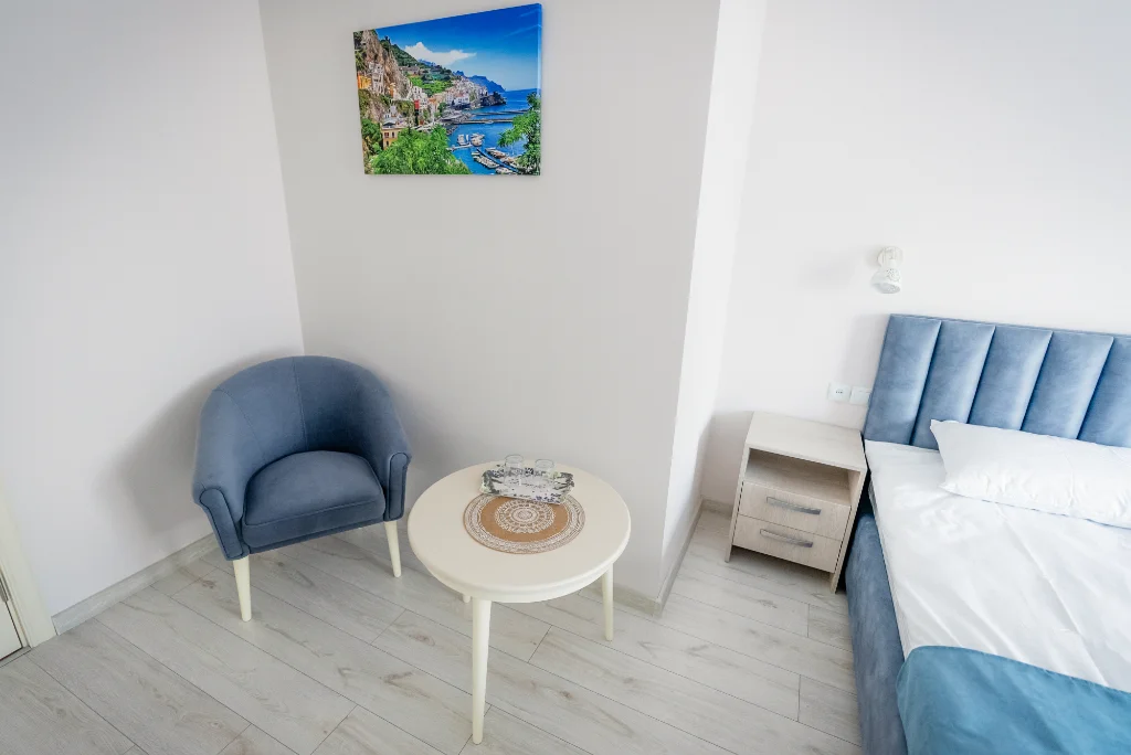 Double Room — image 5