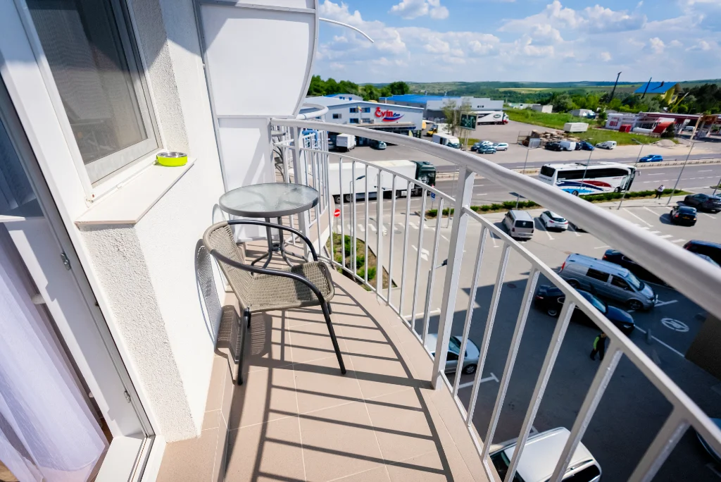Quadruple Apartment — image 4